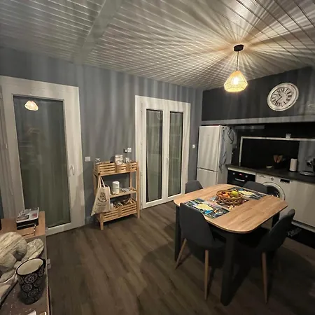 Maison Du Plateau De Beille * Les Cabannes (Ariege)