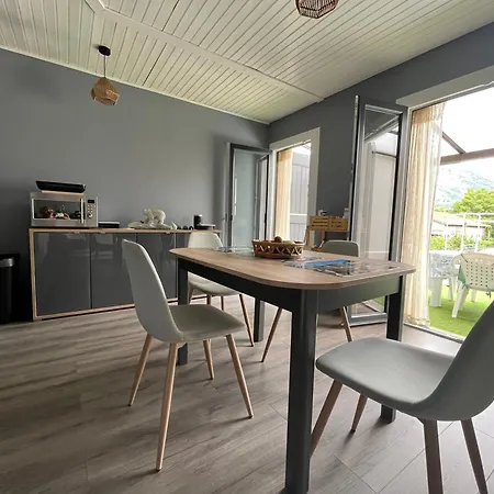 Maison Du Plateau De Beille * Les Cabannes (Ariege)